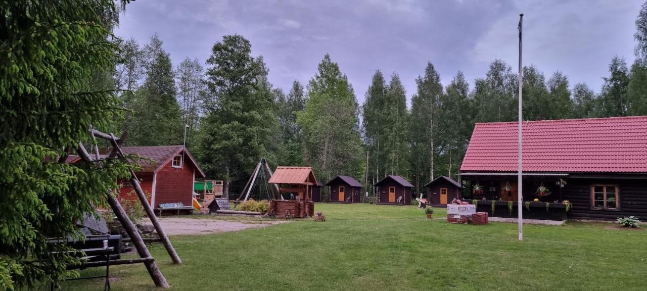 Hotel Atsikivi Puhketalu à Häädemeeste Extérieur photo