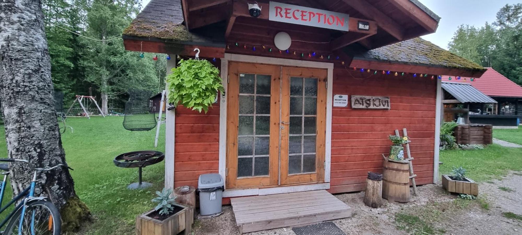 Hotel Atsikivi Puhketalu à Häädemeeste Extérieur photo